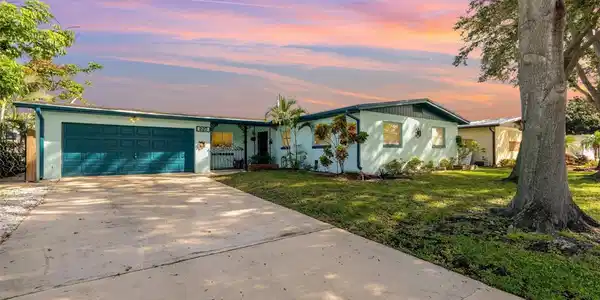 220 BEL AIRE DRIVE S