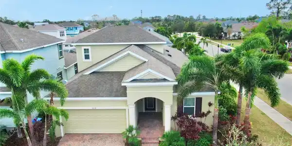 5230 ADMIRAL POINTE DRIVE