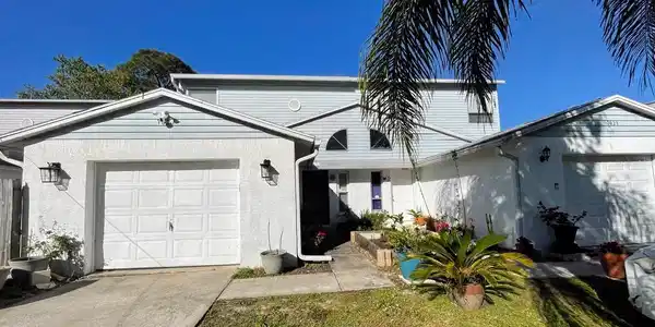 7021 OAKWOOD
