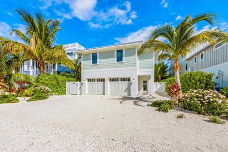 142 CRESCENT DRIVE