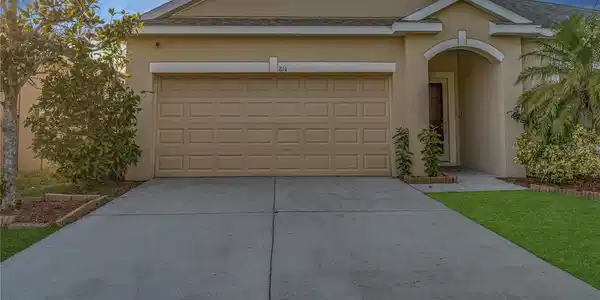 814 FERN LEAF DRIVE