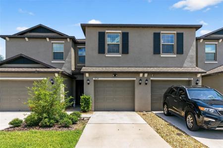 824 ROYAL EMPRESS DRIVE