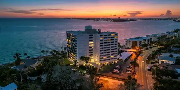 4822 OCEAN BOULEVARD