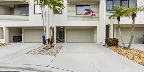 2392 HANOVER DRIVE