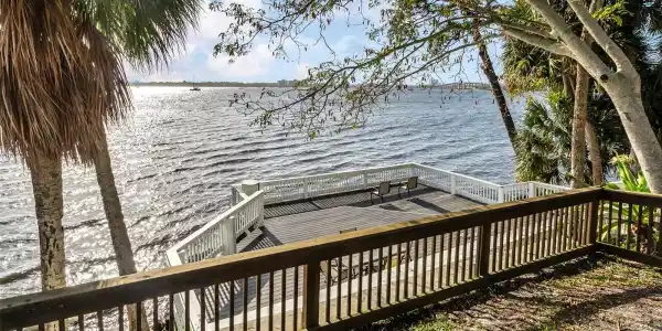 225 S TROPICAL TRAIL