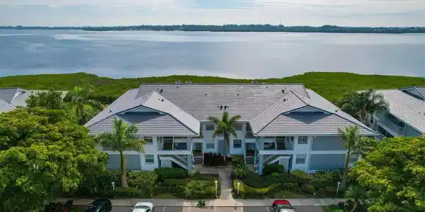 1179 EDGEWATER