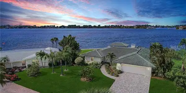 7692 COVE TERRACE