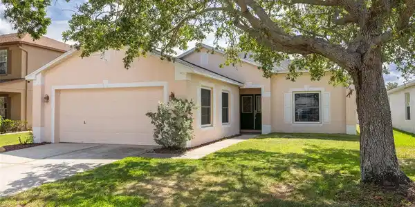 7157 HAMILTON PARK BOULEVARD