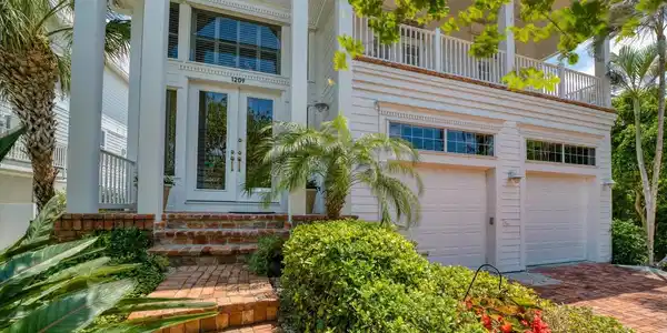 1209 BAY SHORE BOULEVARD