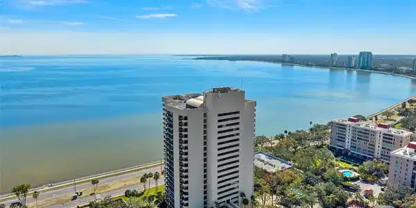2413 BAYSHORE BOULEVARD