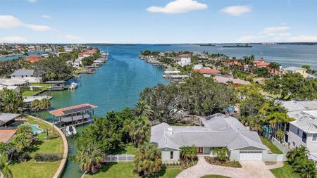 514 WINDWARD PASSAGE