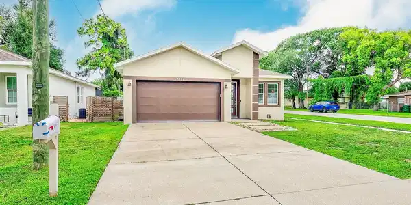 4301 W NASSAU STREET