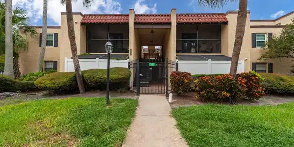 109 S OBRIEN STREET