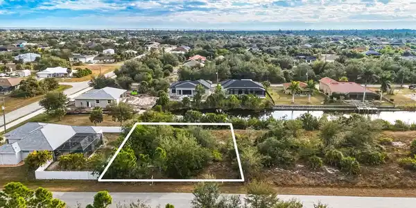 9484 NASTRAND CIRCLE