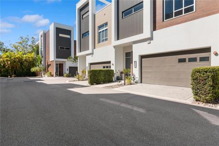 234 COSMOPOLITAN COURT