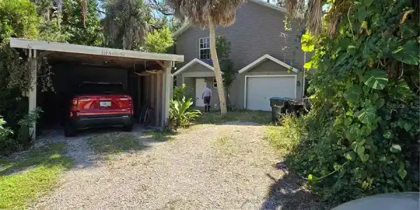 598 ARTISTS AVENUE