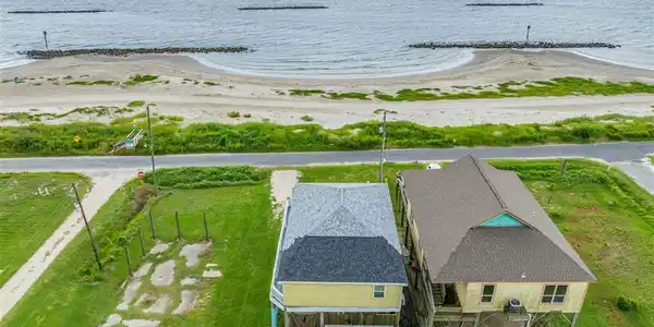 122 Beach Boulevard