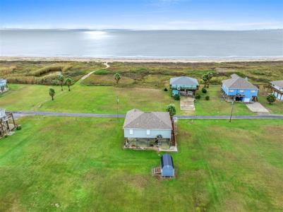 132 Pelican Beach Dr Drive