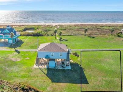 17 Pelican Beach Drive