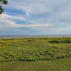 Pelican Beach Drive