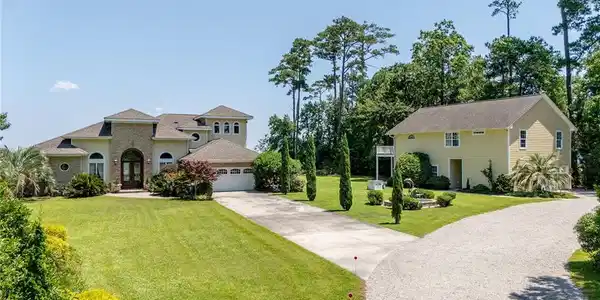 Image 4: Main House and Garage Apt