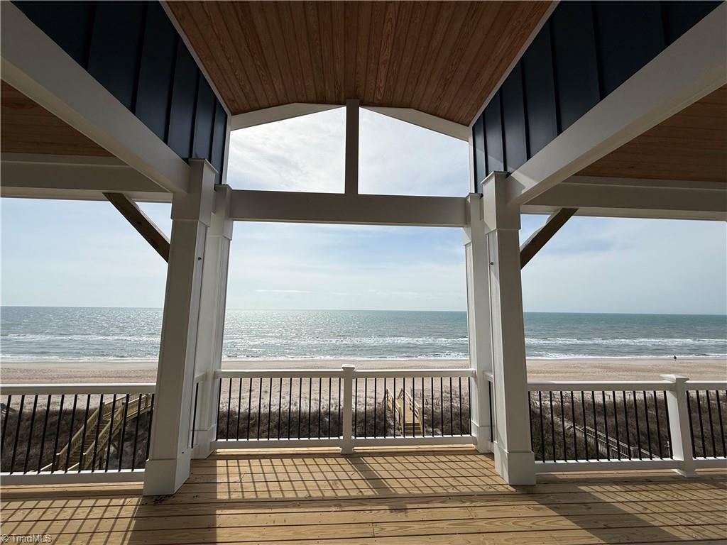 Image 2: Amazing Ocean Views
