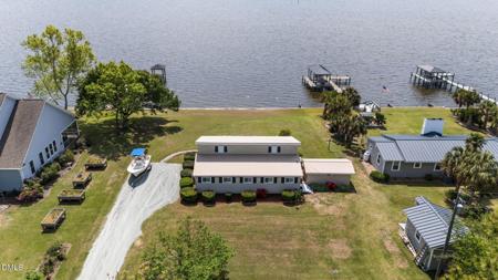 66 E North Shore Lane
