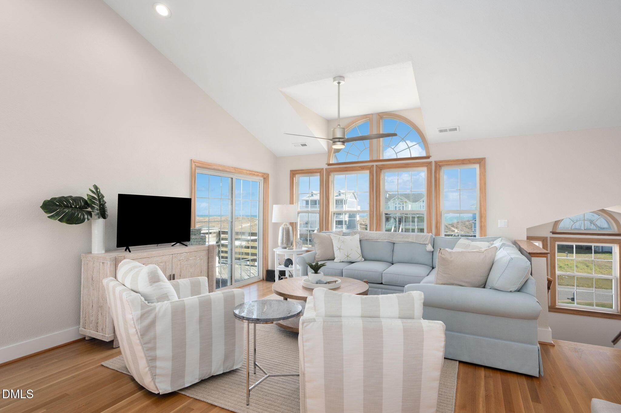Image 2: 4-web-or-mls-57239-Summerplace-TL-Living