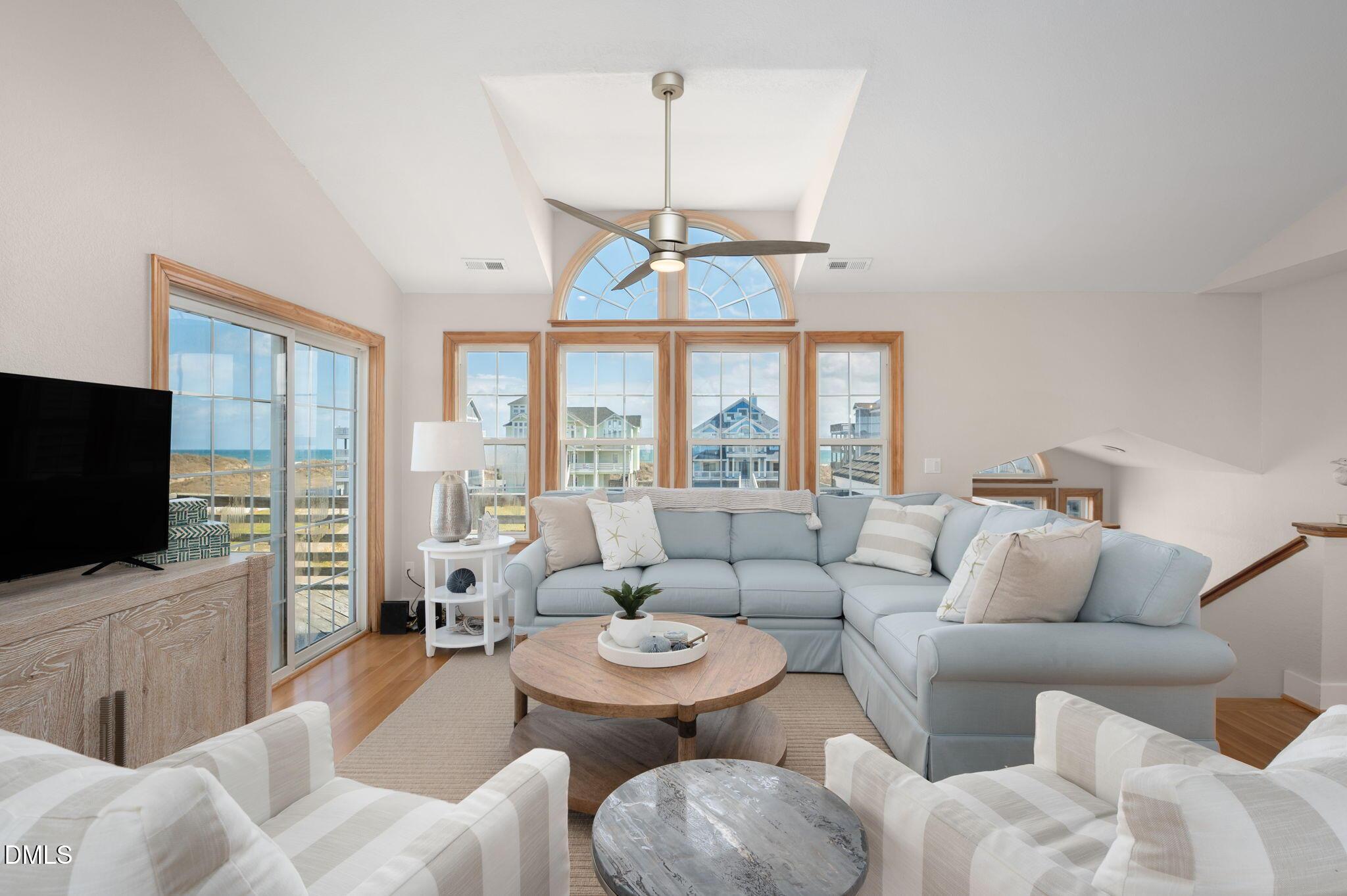 Image 4: 6-web-or-mls-57239-Summerplace-TL-Living