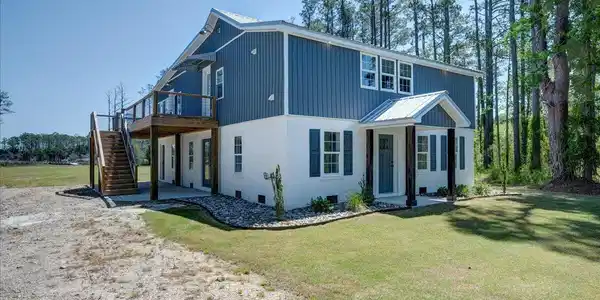 10586 NC 304 Hwy