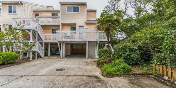 2404 Surfrider Circle