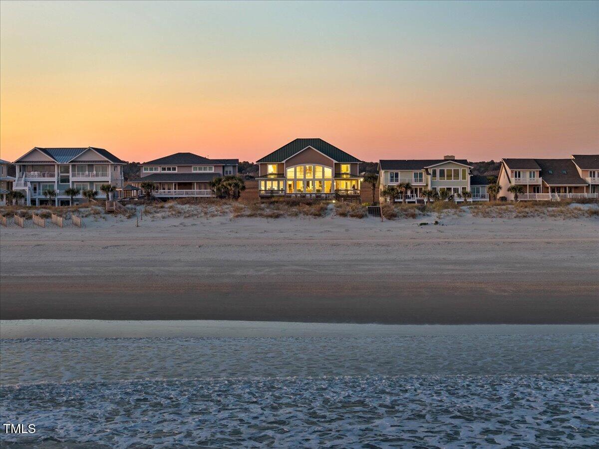 Image 4: Ocean Front Image 4: Ocean Front