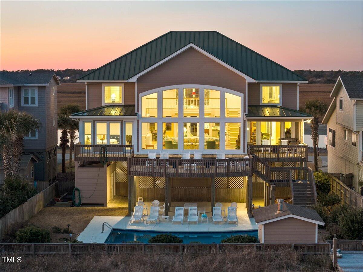 Image 3: Ocean Front