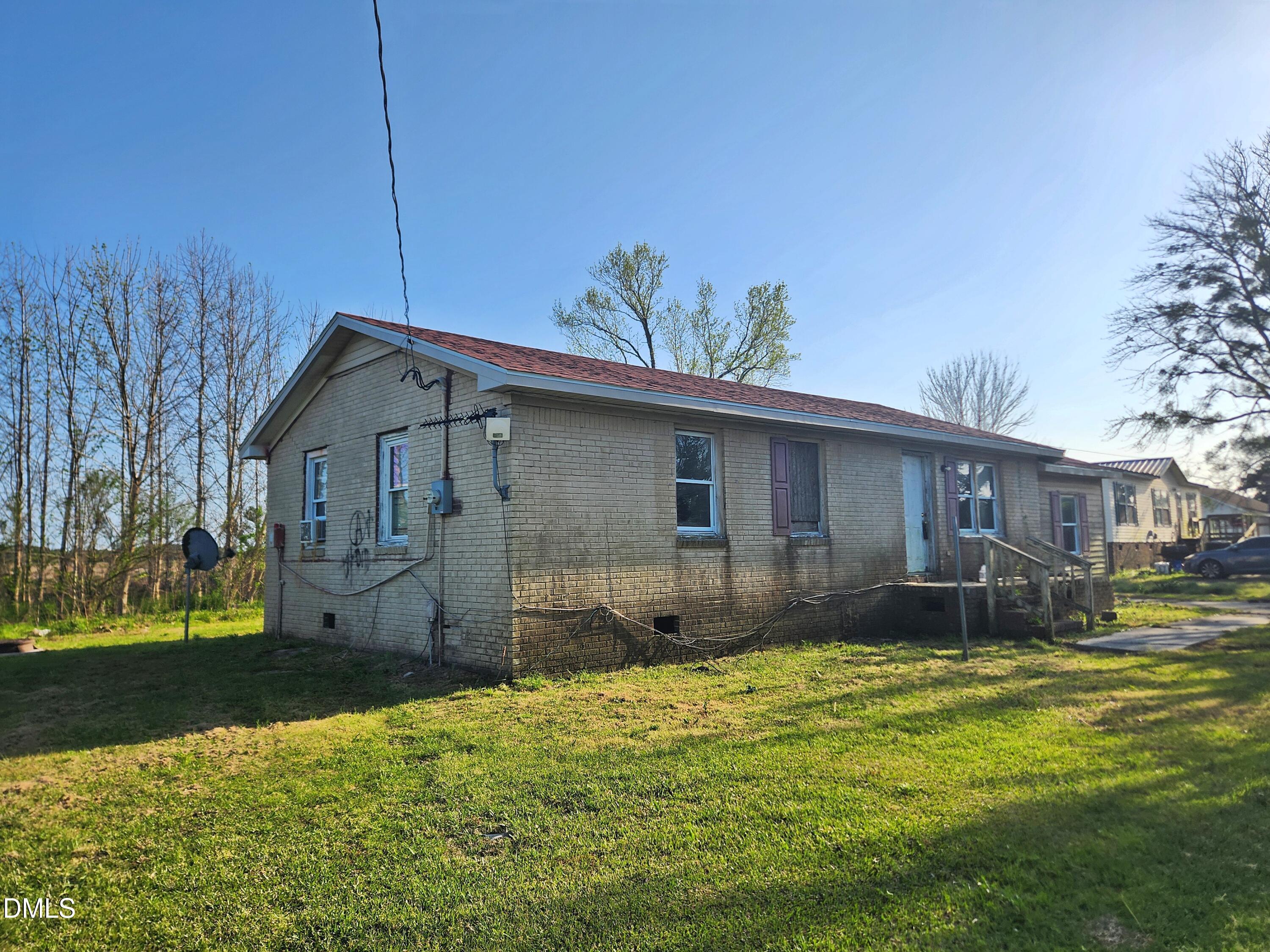 Image 2: left side a