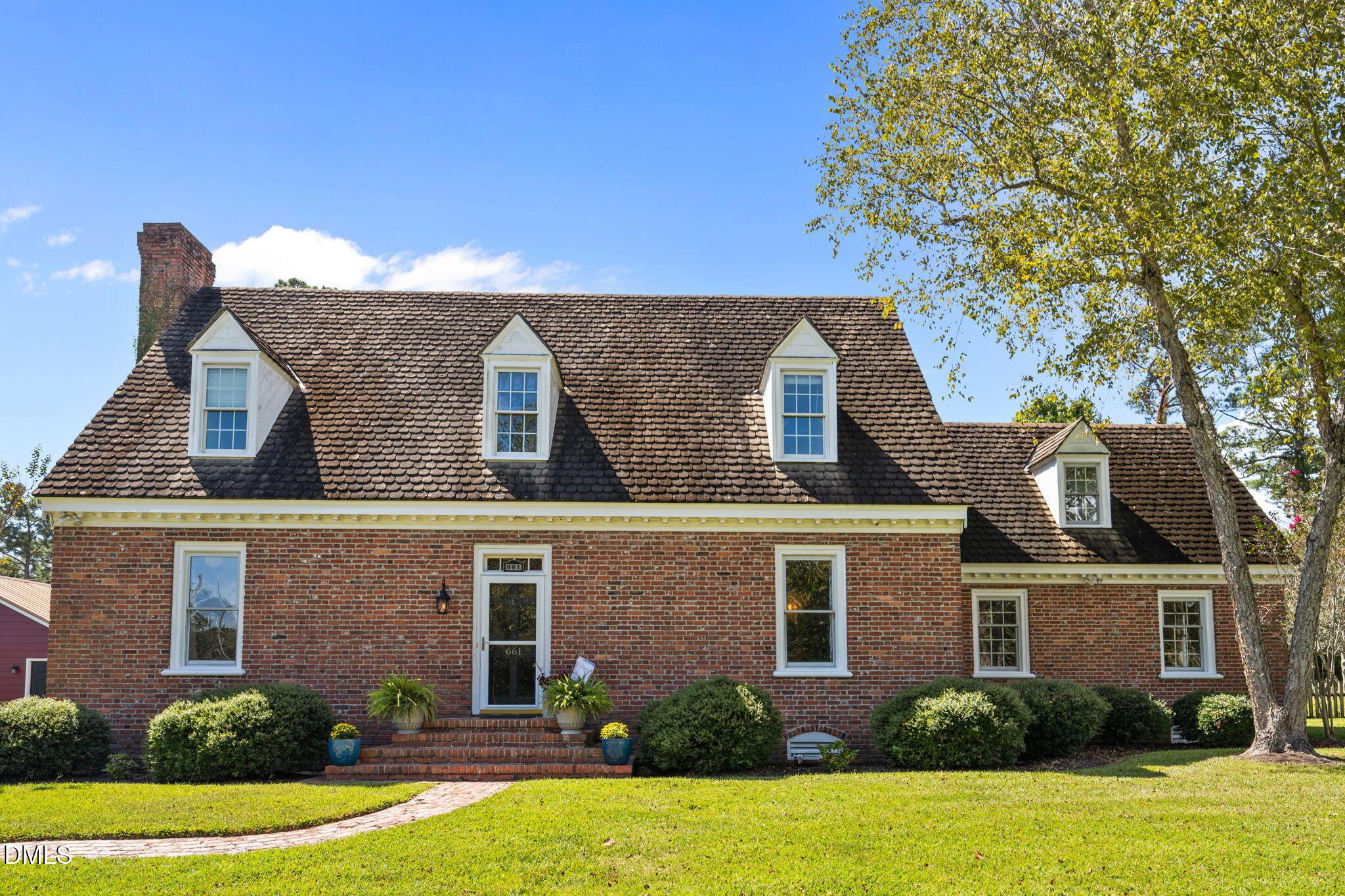 Image 1: 1-web-or-mls-01