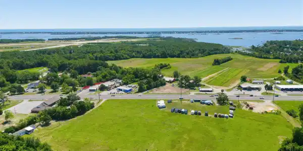 Image 3: 08_5406_NC-24-Exterior-0629