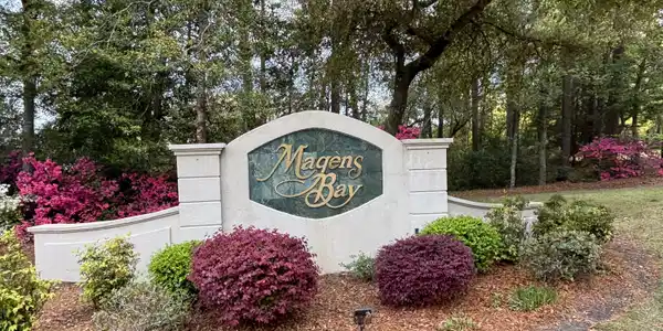 224 Royal Oaks Court