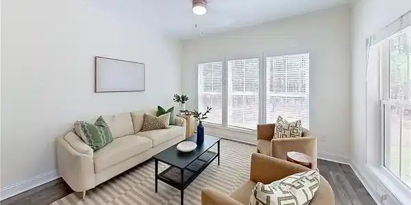 Image 3: sun room