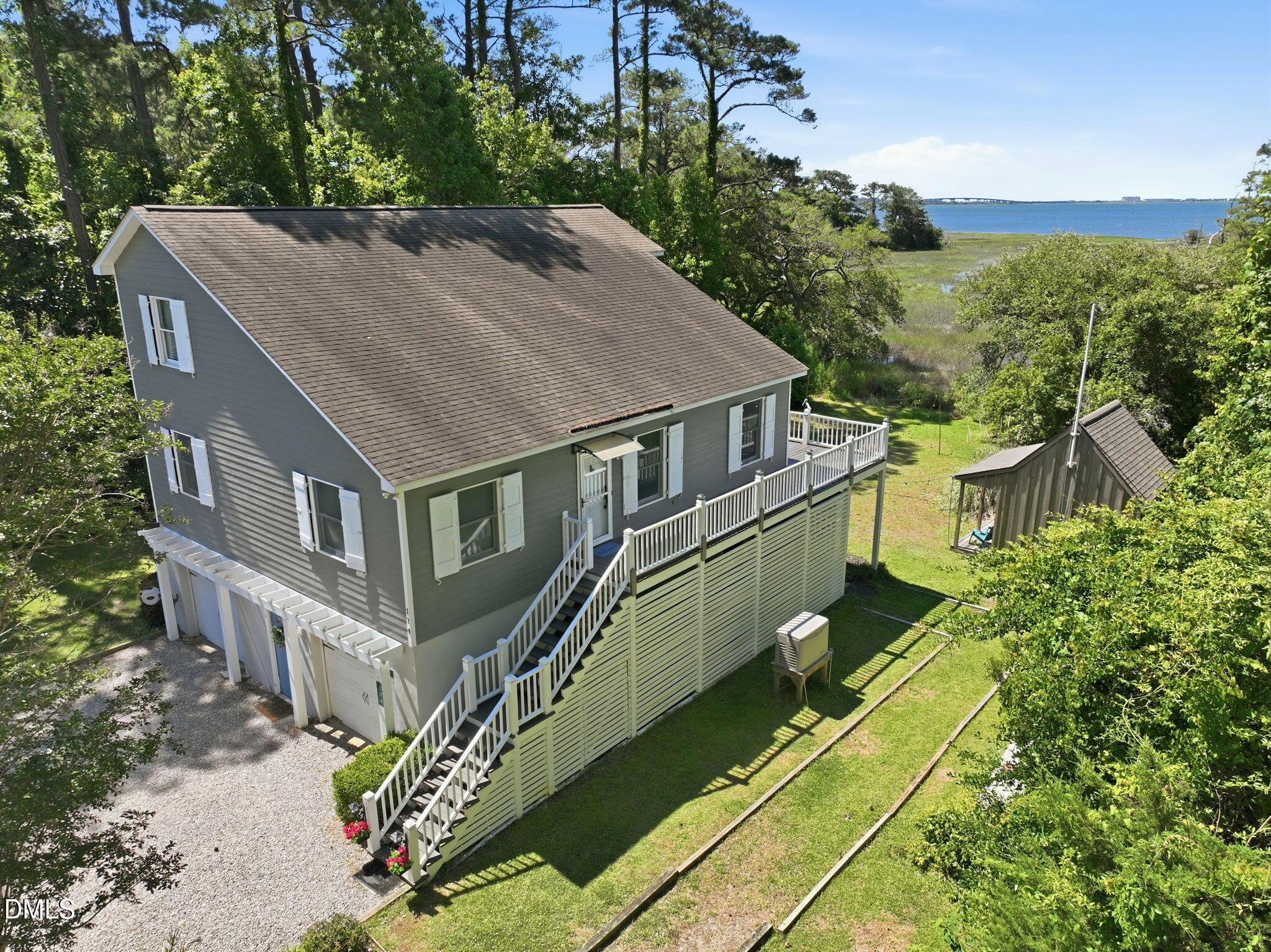 Image 2: Garage Side View