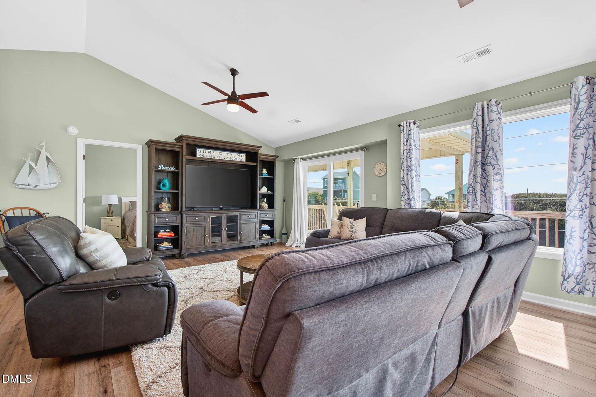 Image 4: Family Room