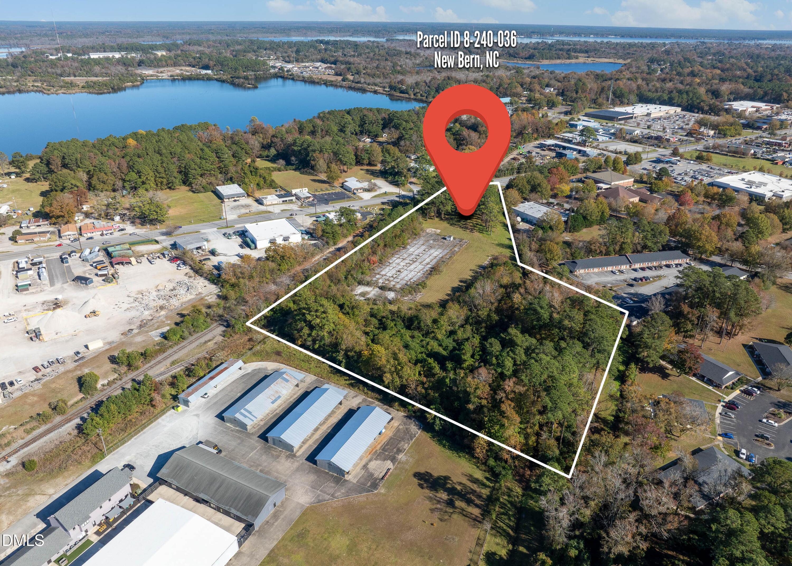 Image 1: Pacel ID 8-240-036 MLS-1